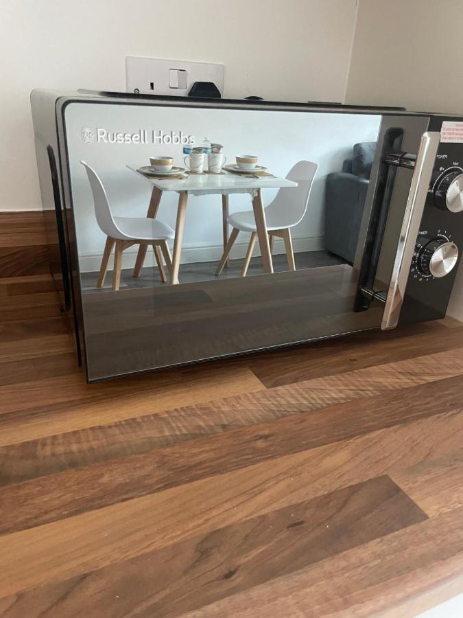 #0202 One Bedroom Serviced Apartment-Free Parking Derby Exteriör bild